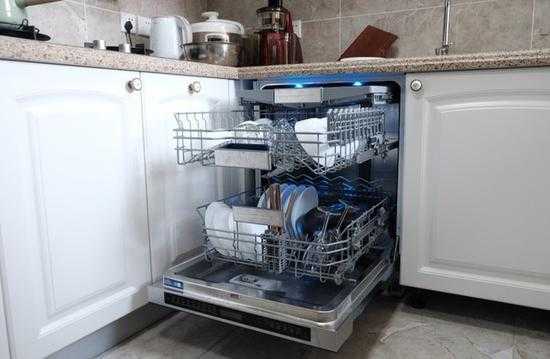  大型洗碗机安装费用多少钱「安装洗碗机师傅」