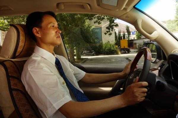 上海找个司机多少钱-在上海家里雇个司机多少钱